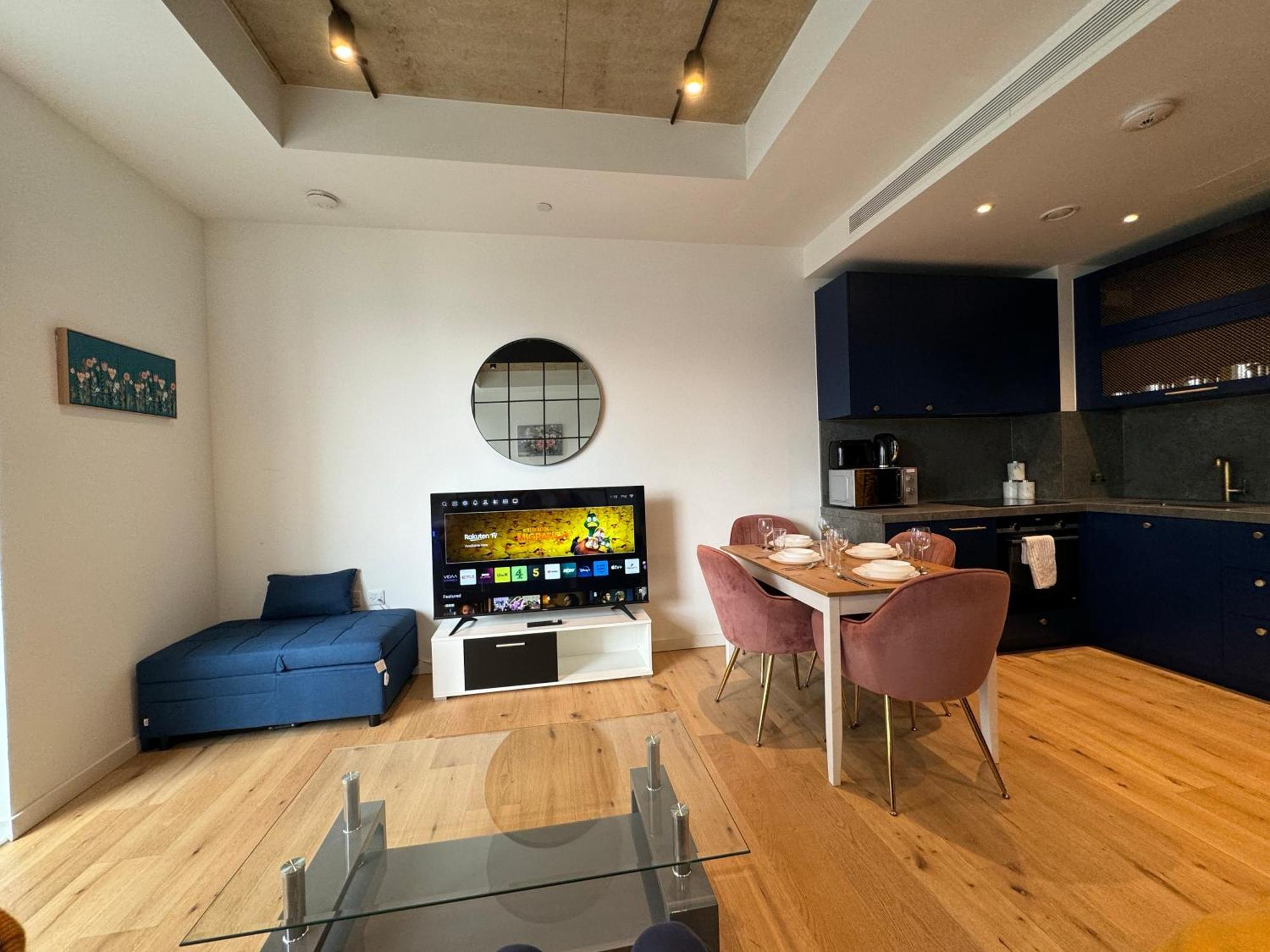 London Luxury Flat With Balcony, River View, O2 Arena, Excel, Canary Wharf, Station Lägenhet Exteriör bild