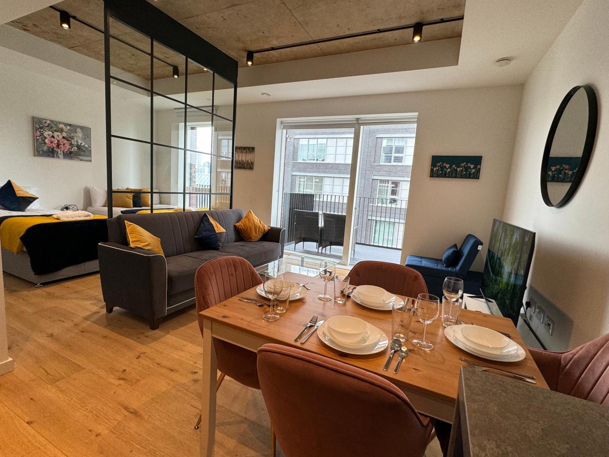 London Luxury Flat With Balcony, River View, O2 Arena, Excel, Canary Wharf, Station Lägenhet Exteriör bild