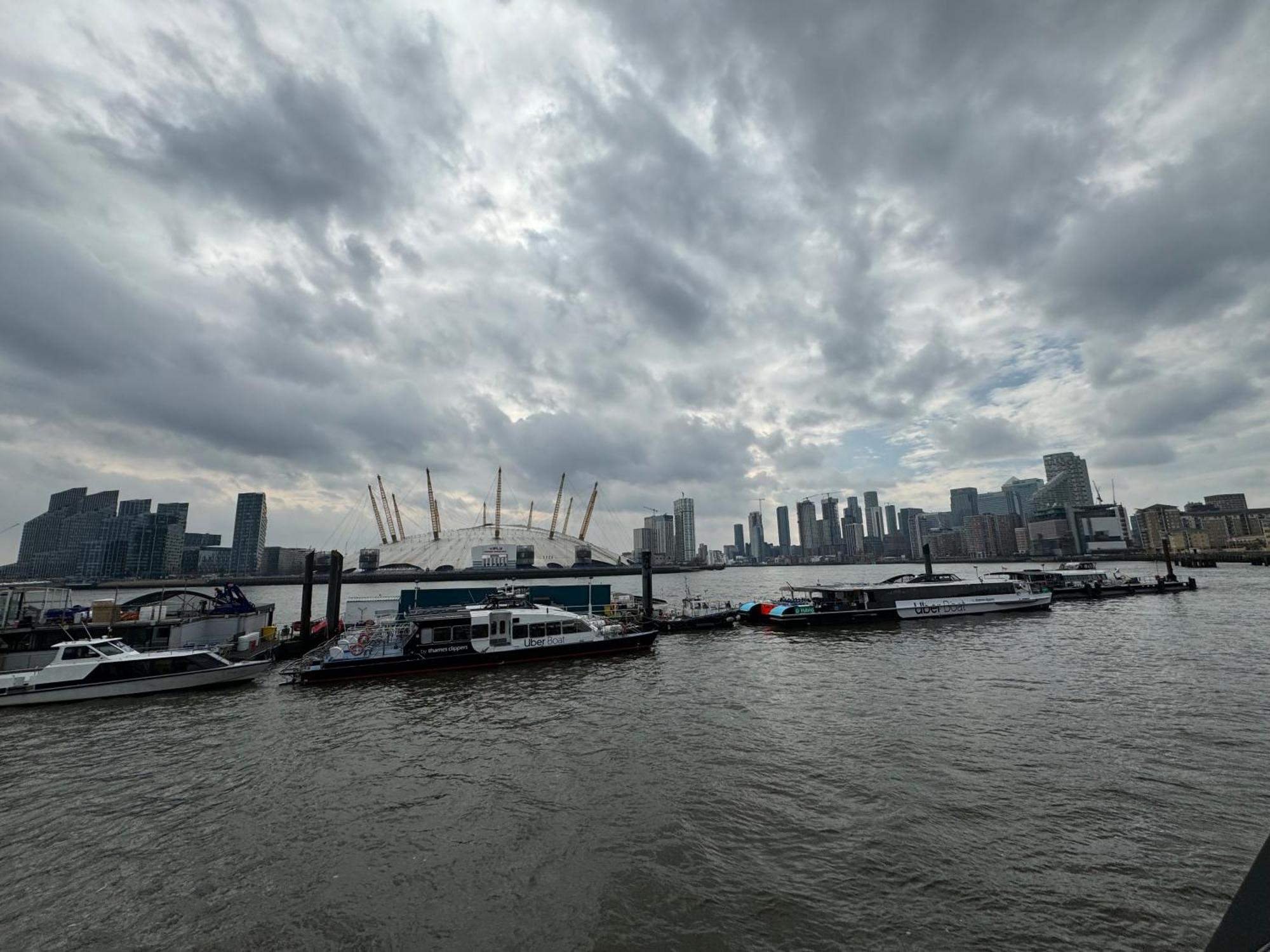 London Luxury Flat With Balcony, River View, O2 Arena, Excel, Canary Wharf, Station Lägenhet Exteriör bild