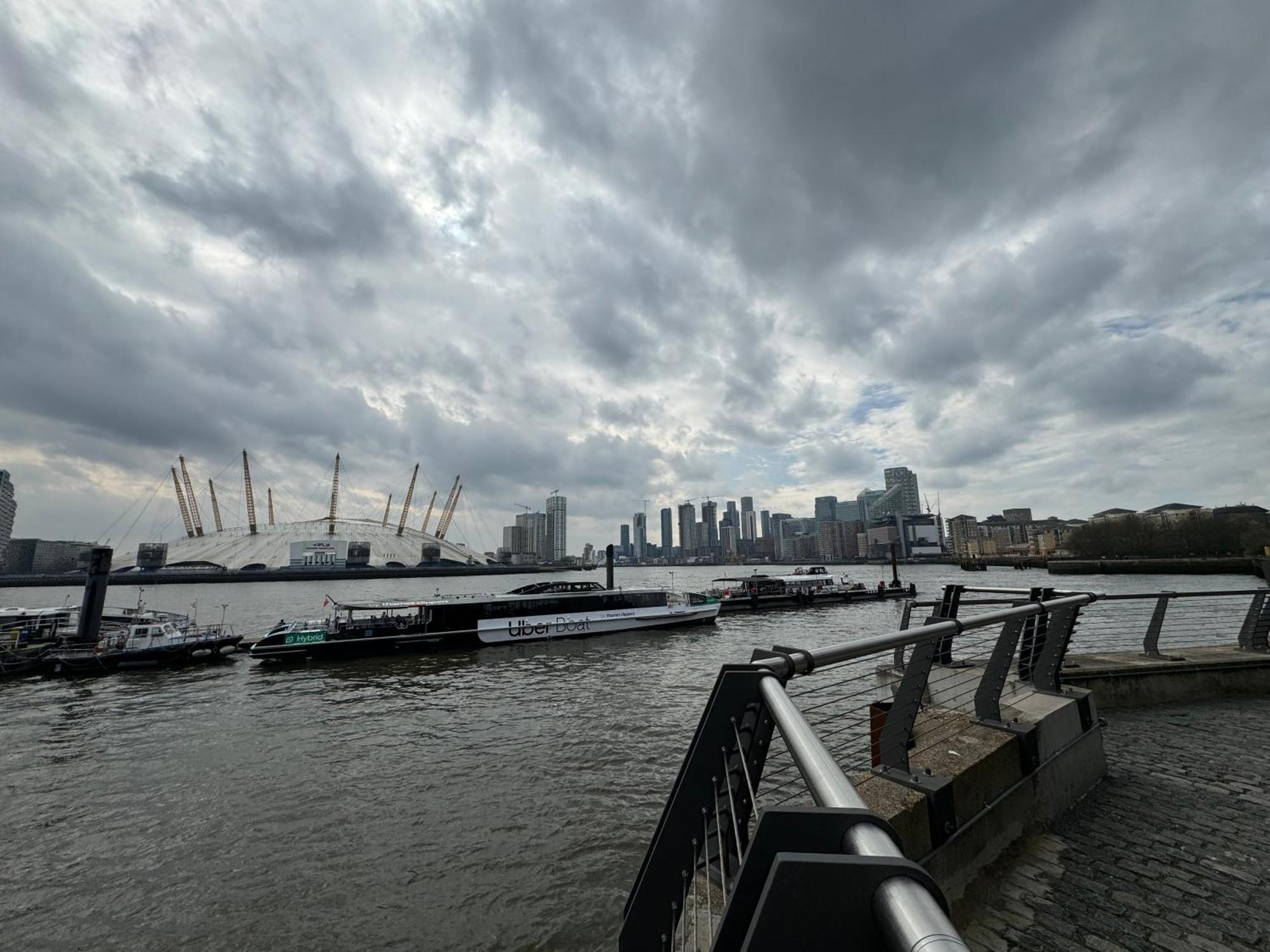 London Luxury Flat With Balcony, River View, O2 Arena, Excel, Canary Wharf, Station Lägenhet Exteriör bild